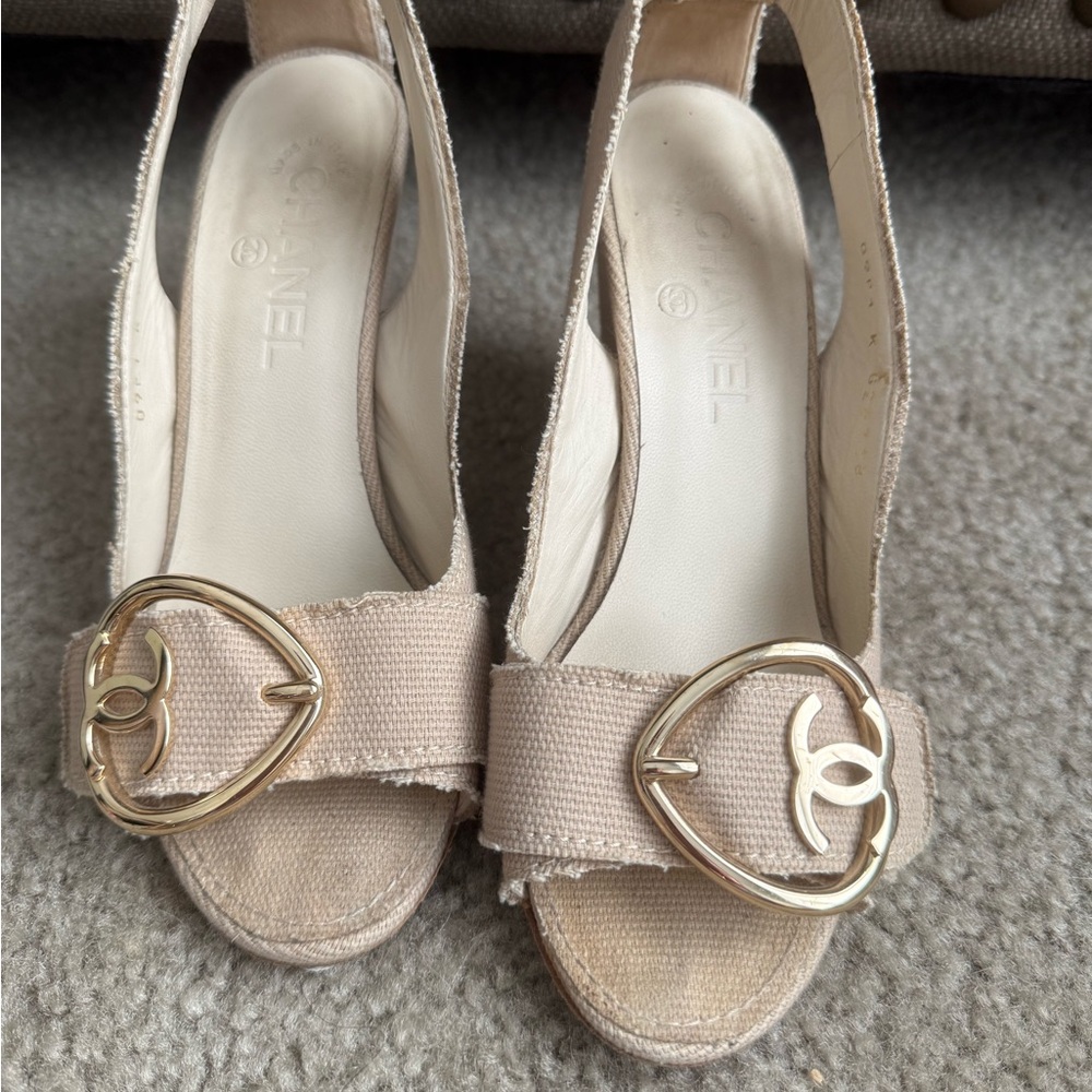 CHANEL Cream Espadrilles with Minimalist Design